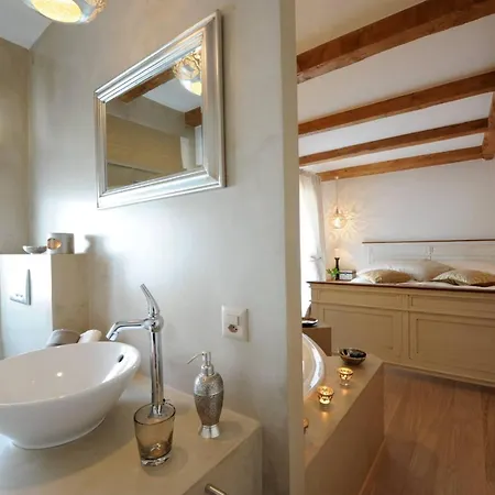 Aux Bons Matins De Capella 4* Crans-Montana